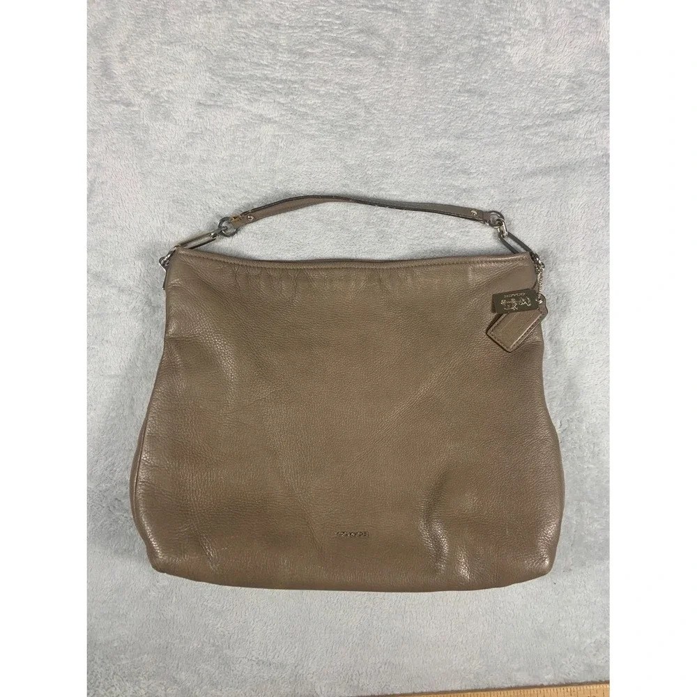 Coach leather Madison hobo bag Taupe Brown Pebbled